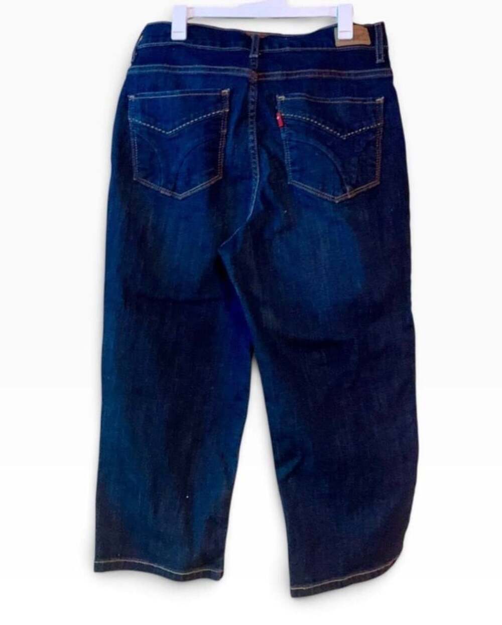 Levis Capri Jeans Size 10 Dark Wash Denim